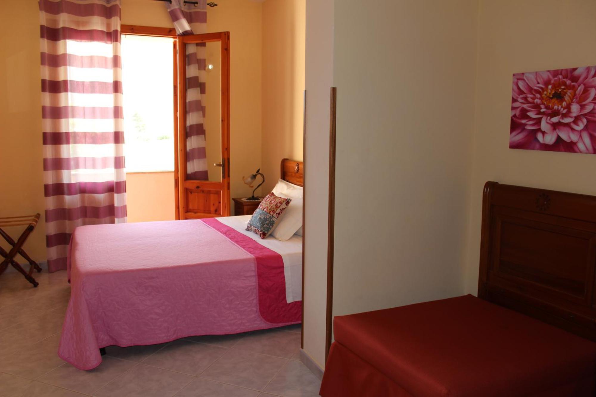 Raggio Di Sole Bed & Breakfast มาการี ภายนอก รูปภาพ