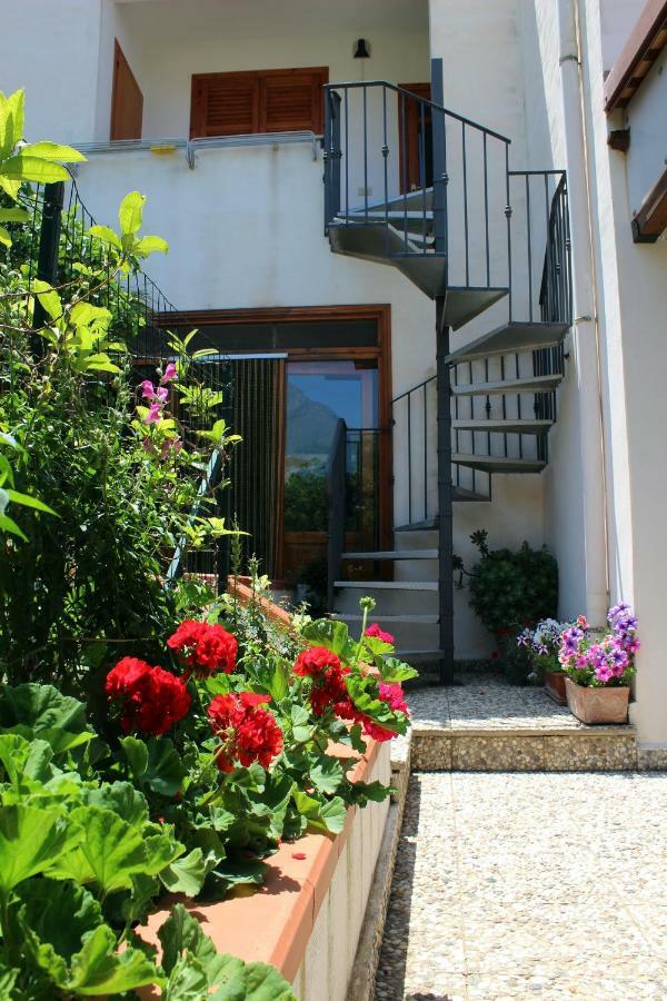 Raggio Di Sole Bed & Breakfast มาการี ภายนอก รูปภาพ